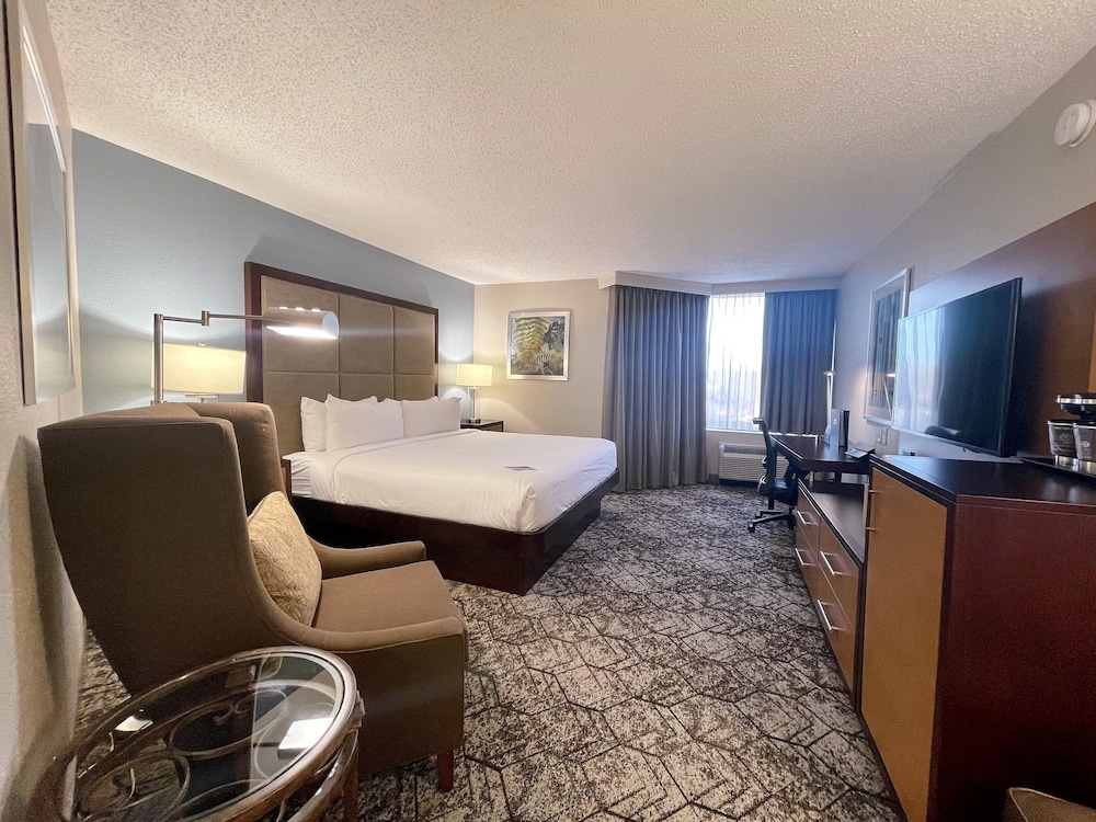 Doubletree Memphis 26/68