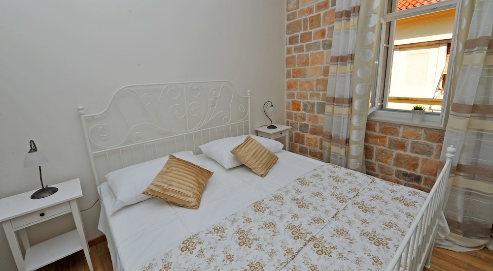 Nirvana Luxury Rooms 41/82