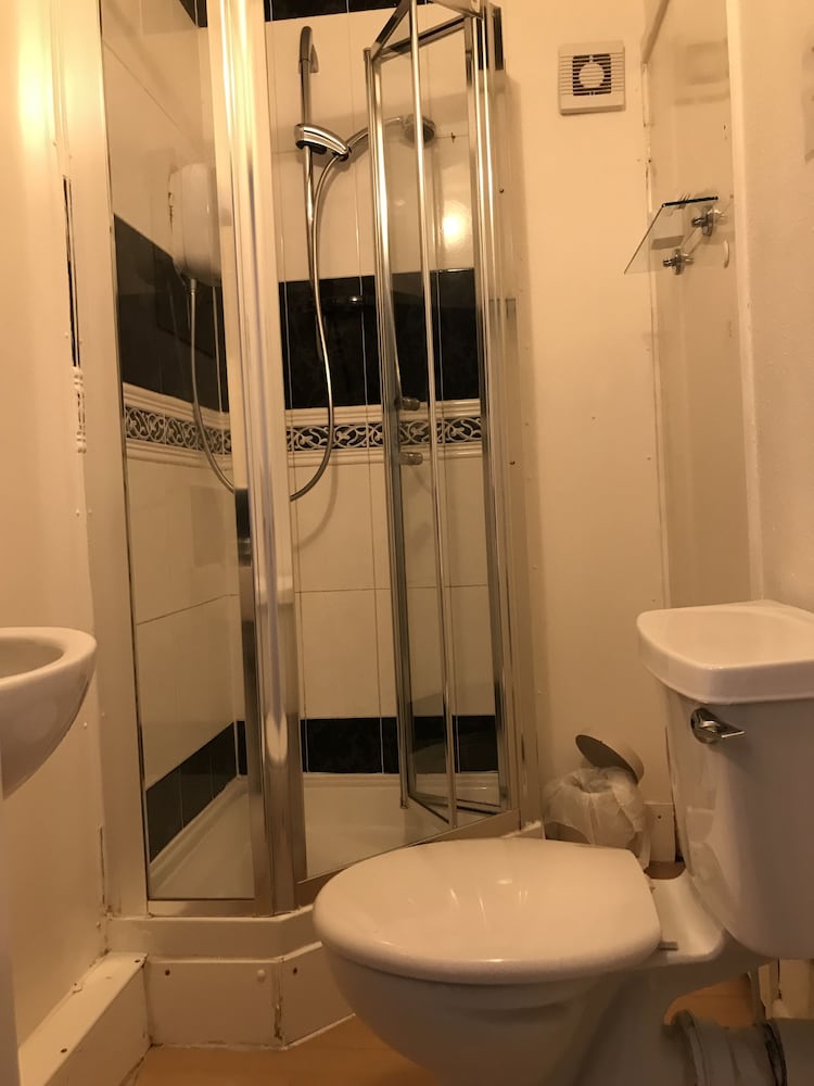 North Parade Seafront Accommodation 43/50