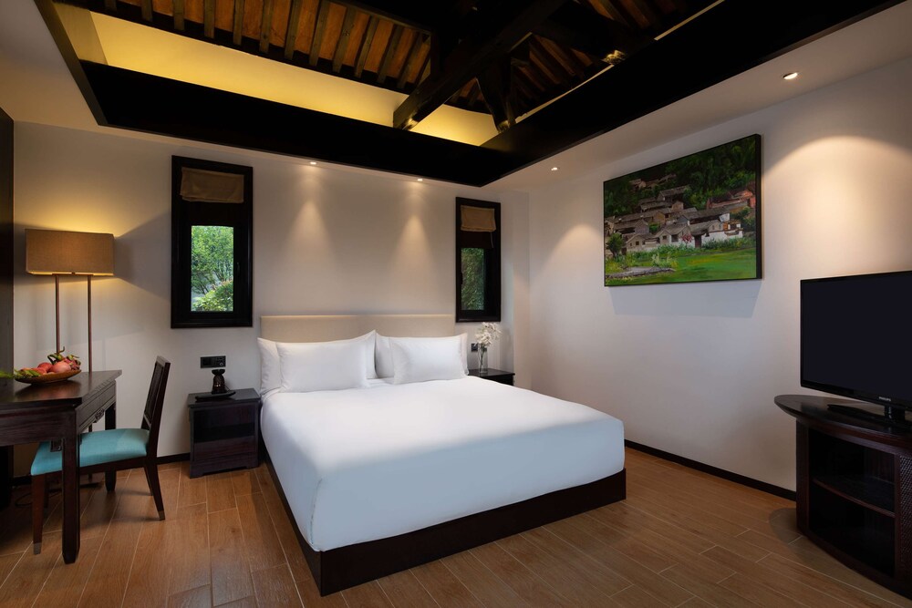Banyan Tree Tengchong 29/81