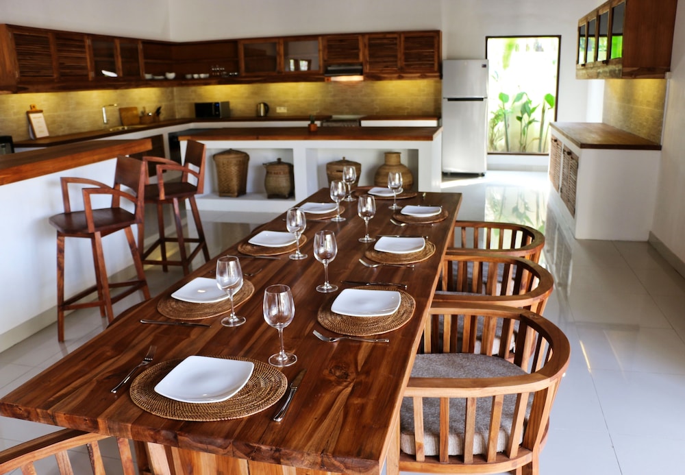 Utara Villas 48/71