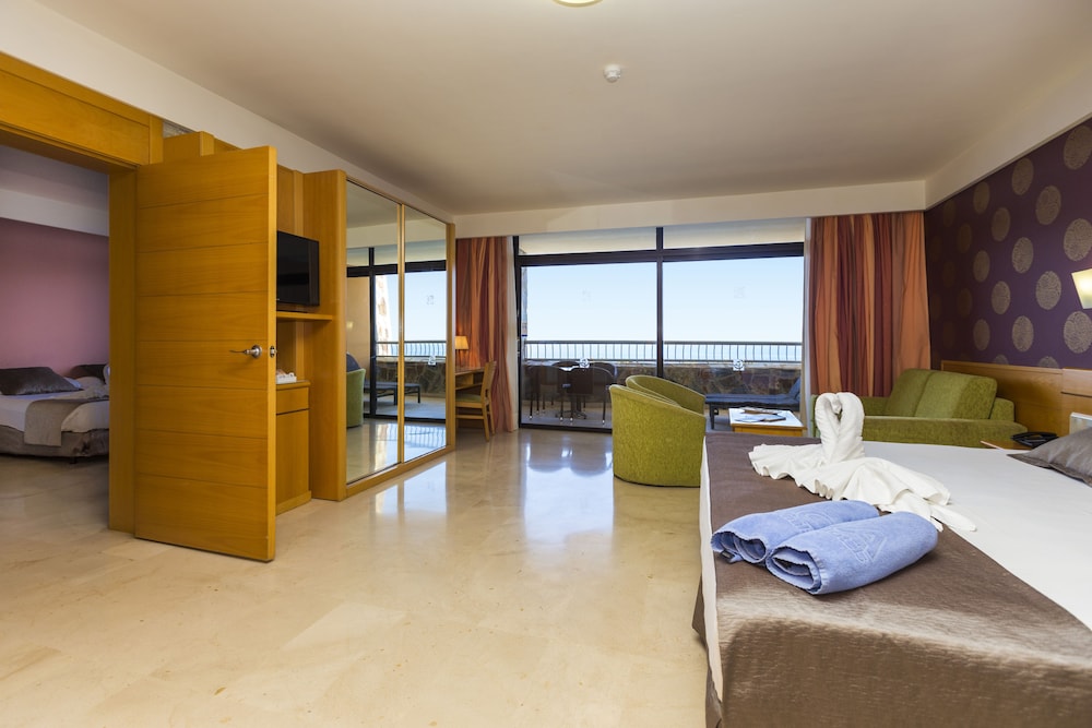 Gloria Palace Amadores 44/72