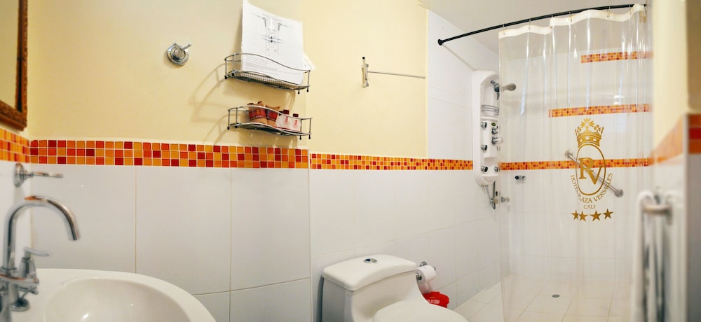 غرفة قياسية بسرير مزدوج، Plaza Versalles S.A 3/3
