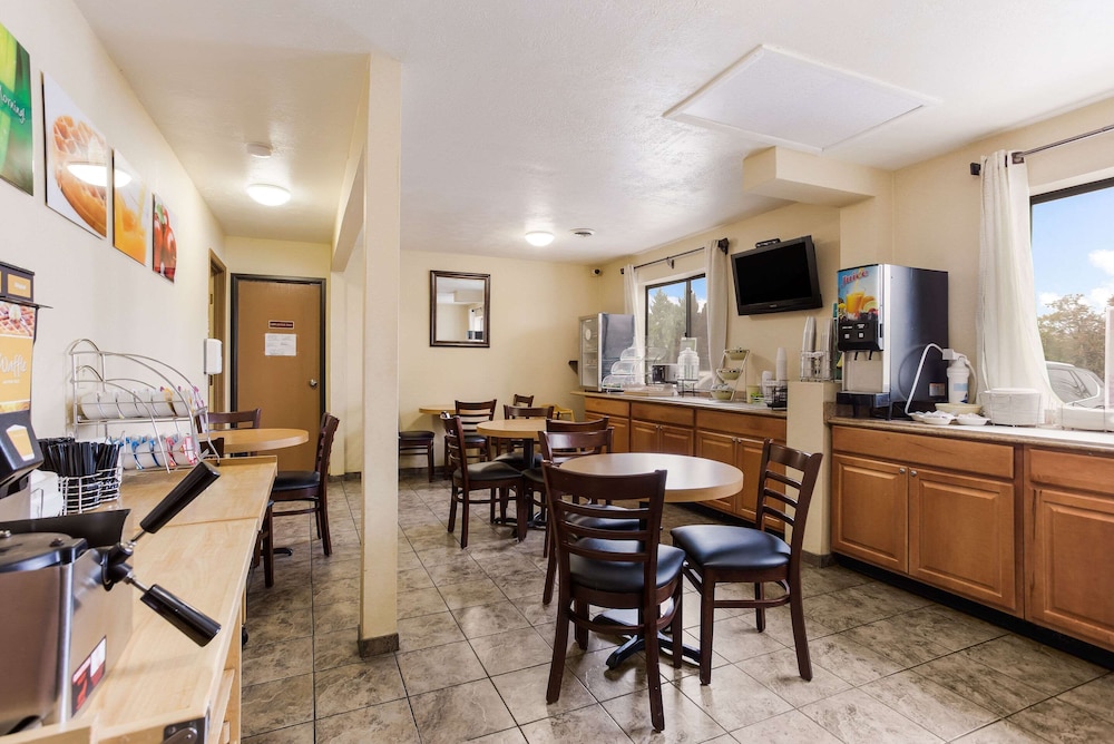 Quality Inn Airport Boise ID 40/50