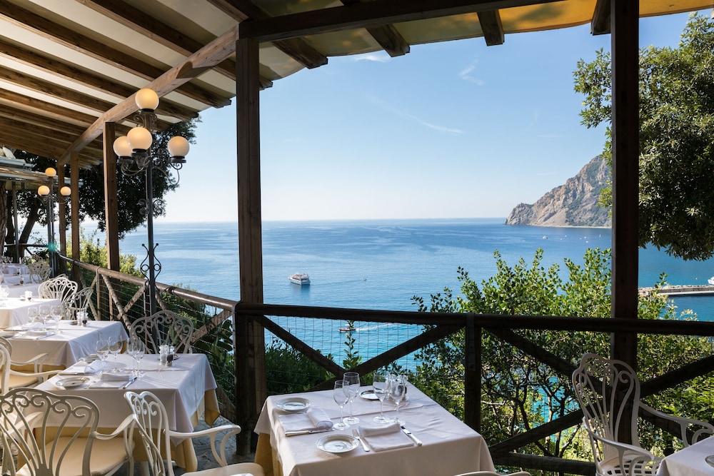 Hotel Porto Roca 28/38