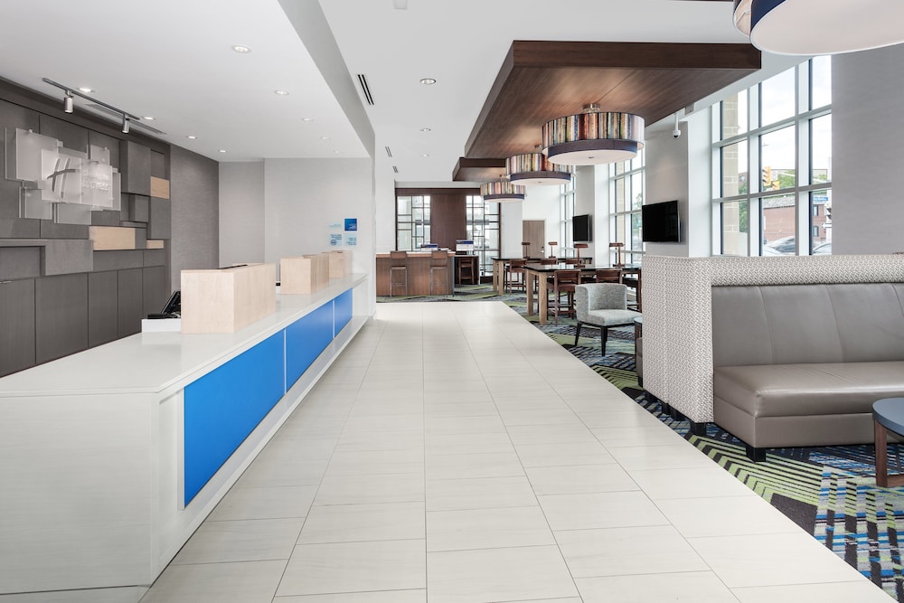 Holiday Inn Express And Suites Ottawa Downtown East 15/78