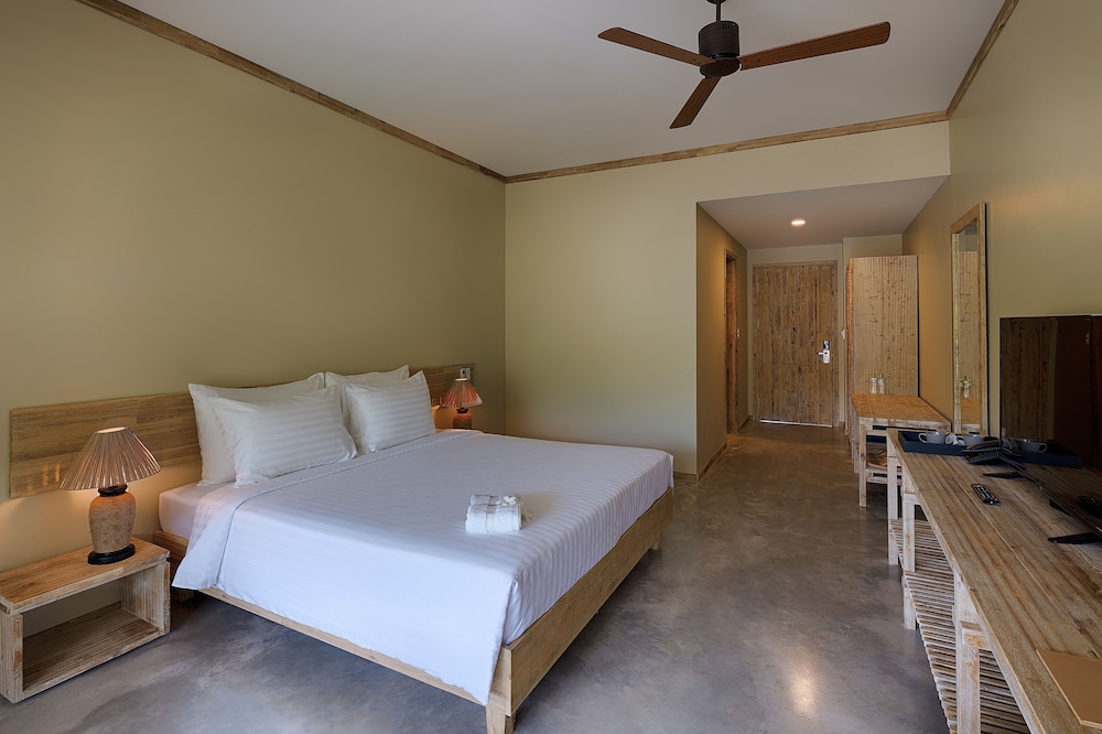 LAHANA RESORT PHU QUOC 10/50