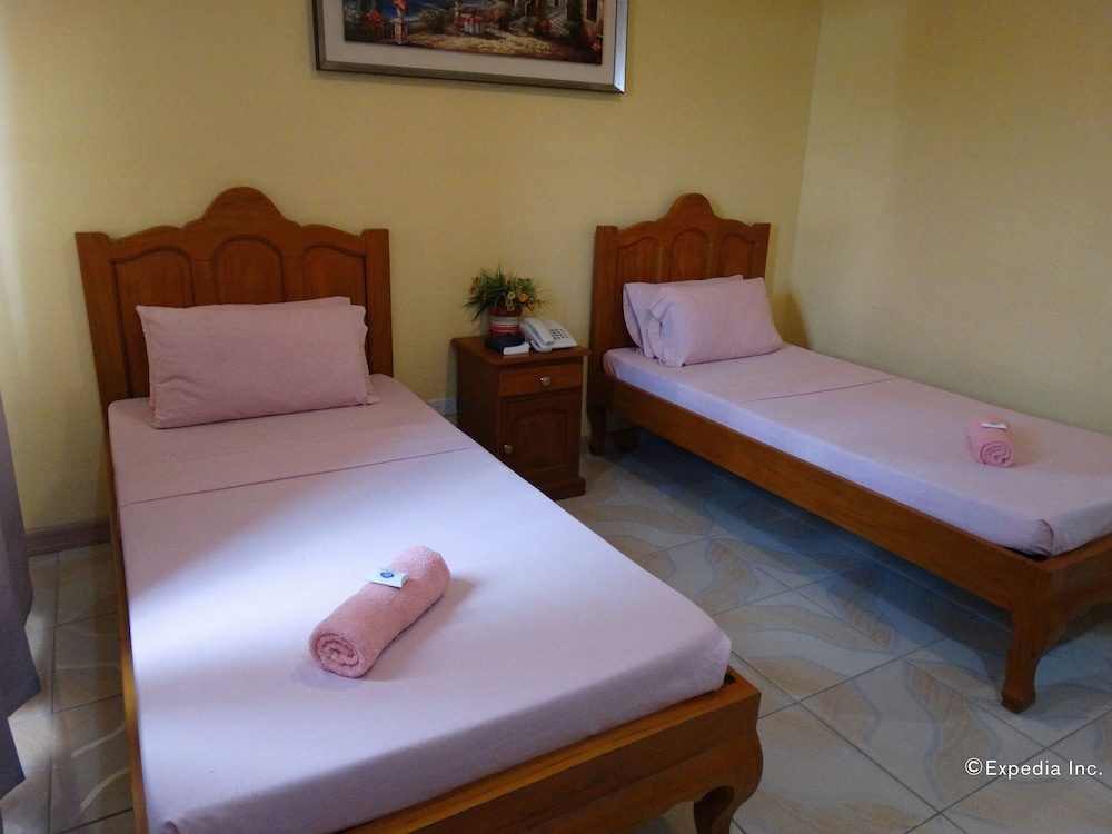 Rodolfo Royale Hotel 6/55