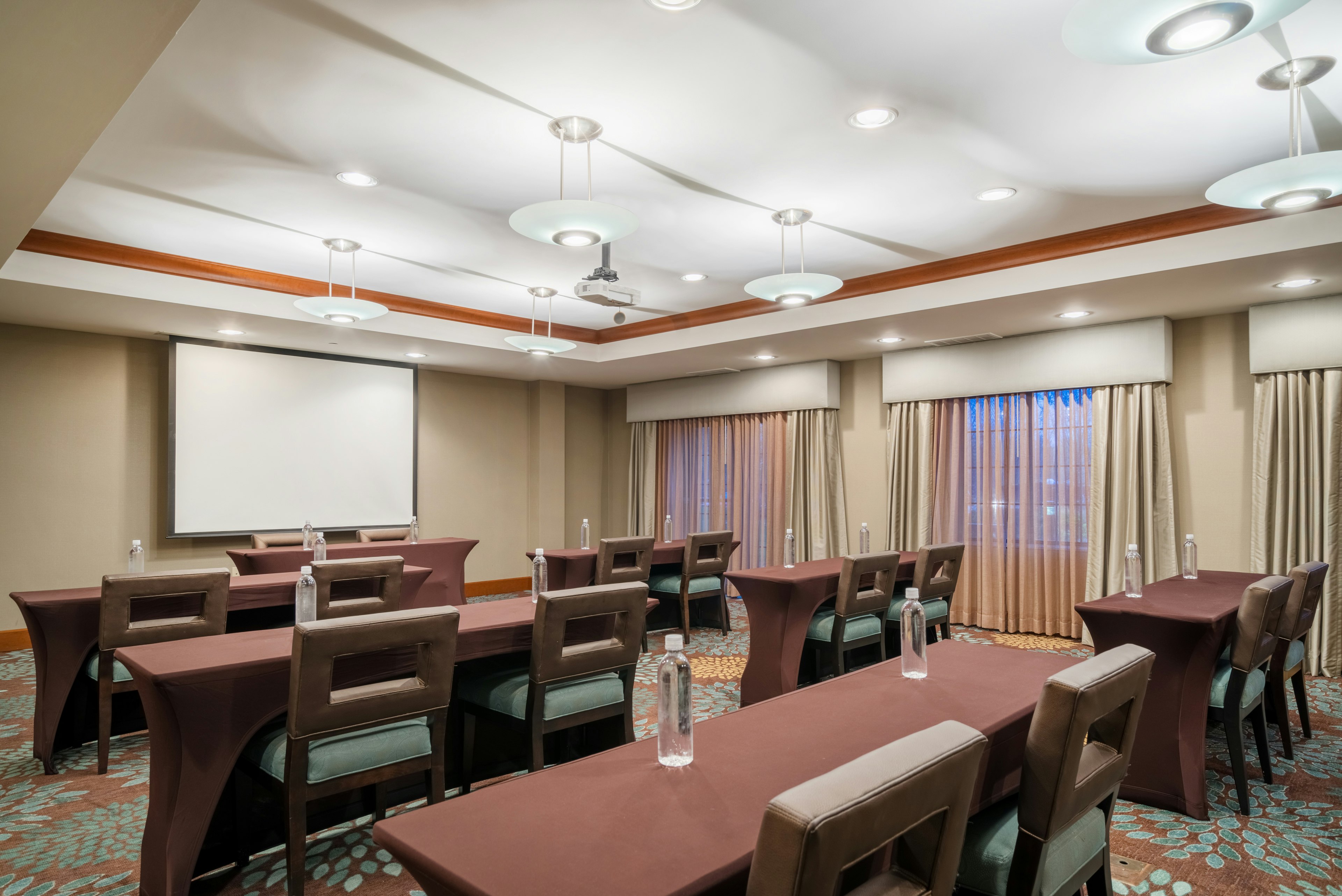 Staybridge Suites Wilmington - Brandywine Valley 46/55