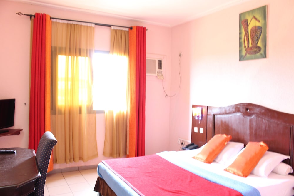 Tou'Ngou Hotel 15/50