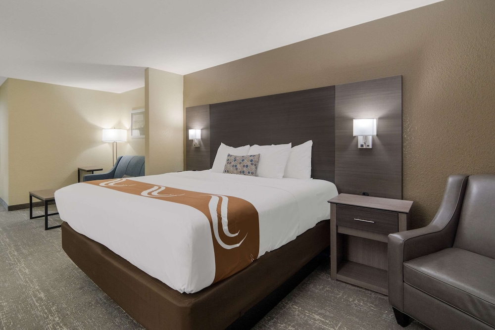 Quality Inn and Suites Roanoke Fort Worth North TX 13/46