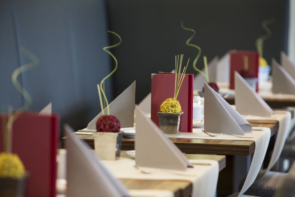 restaurant cafeteria
