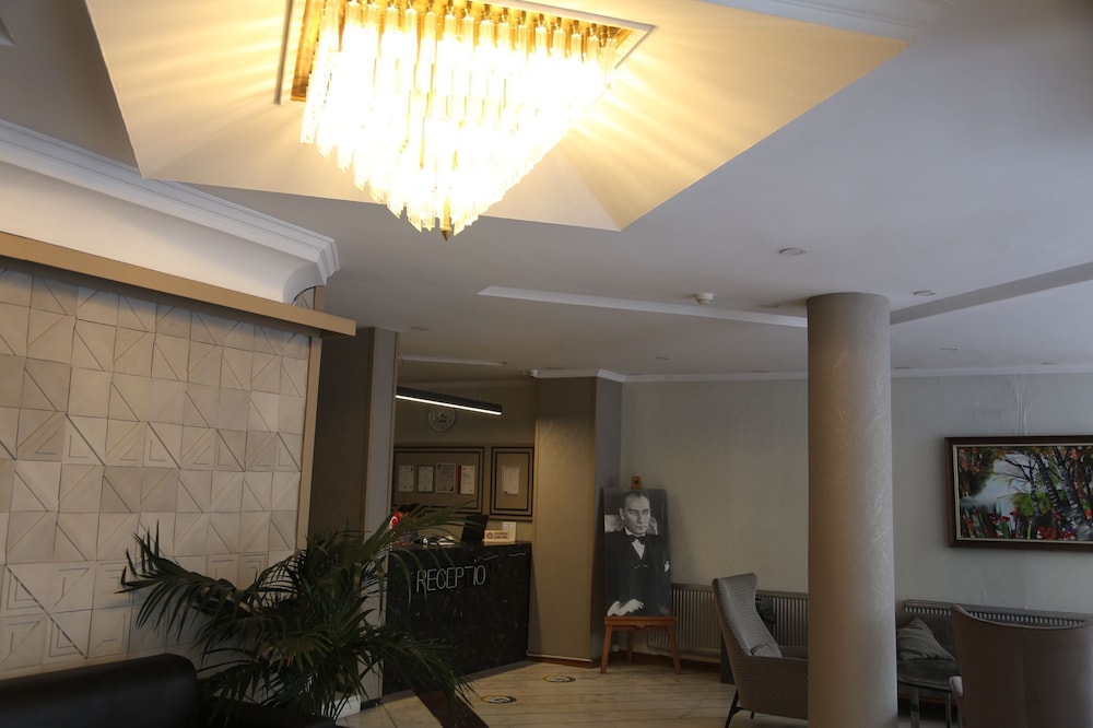 Bloom Hotel 4/31