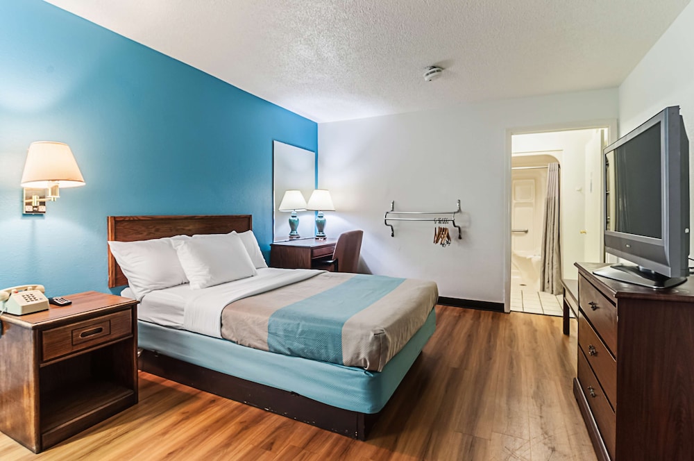 Motel6 Southgate, MI - Detroit 10/60