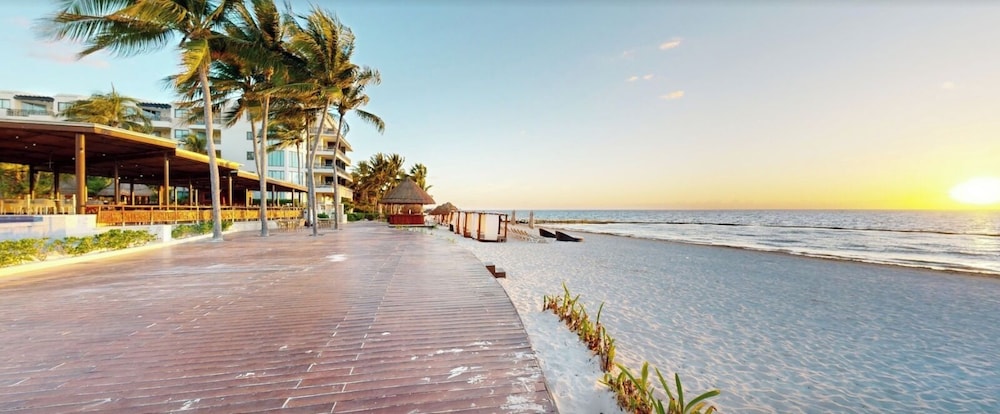 Dreams Riviera Cancun 68/72