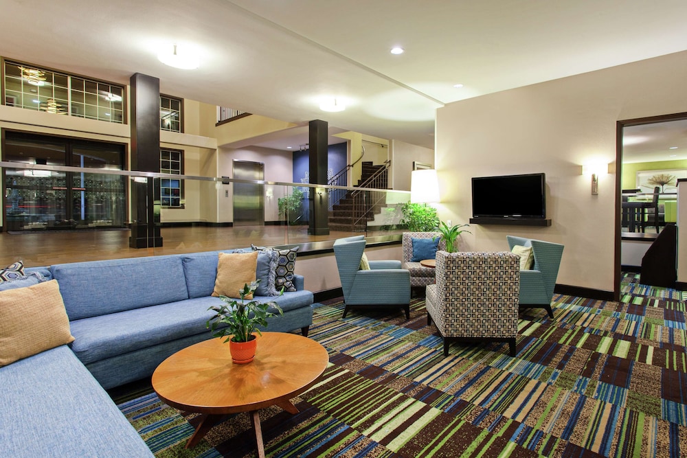 Hampton Inn Morgan Hill 21/39