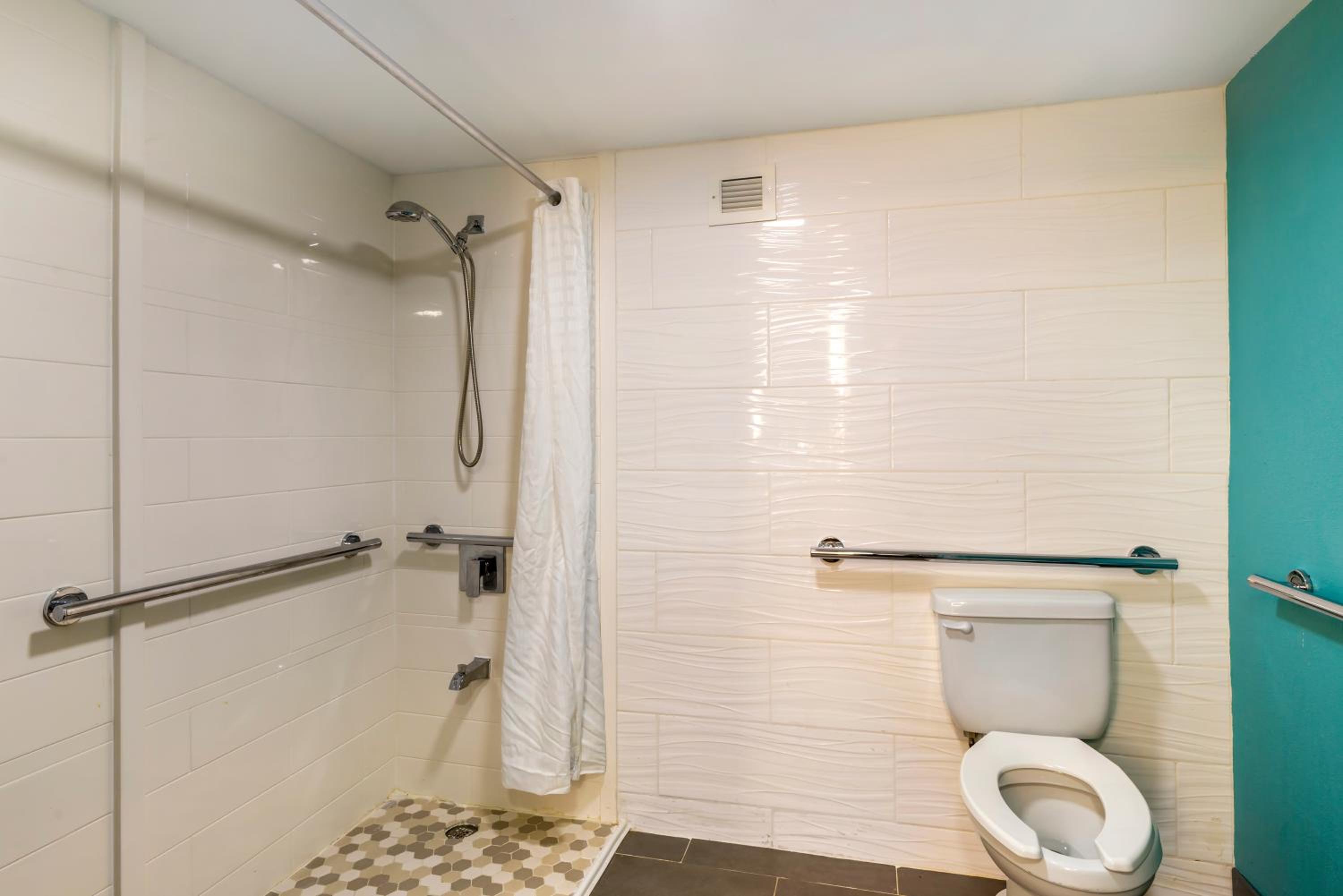 غرفة بسرير كوين لذوي الإعاقة، Best Western Plus Executive Hotel 7/7