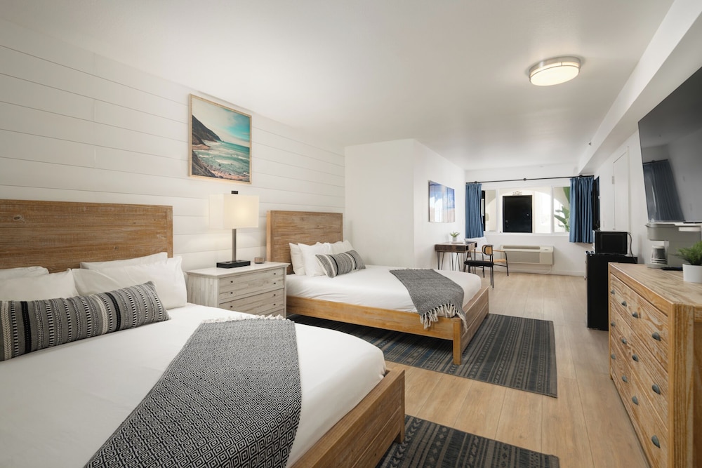 The Surfbreak Hotel 35/63