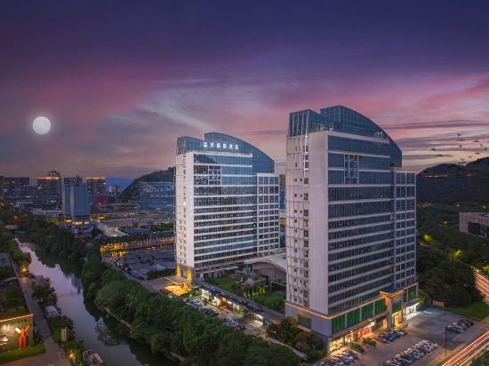 Jade Crystal Hotel 3/28