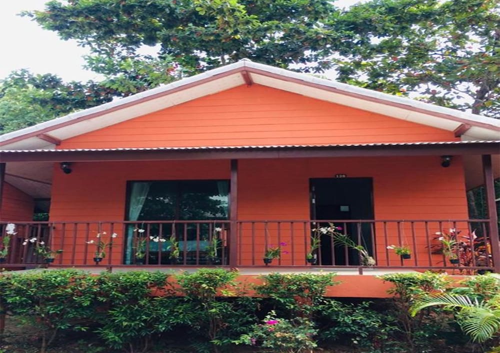 Lanta Cottage 3/54
