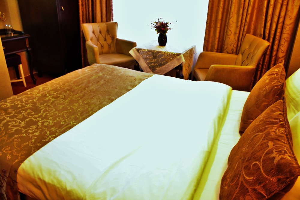 STANDARD, DOUBLE OR TWIN BED