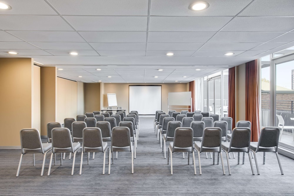 Adina Apartment Hotel Wollongong 22/28