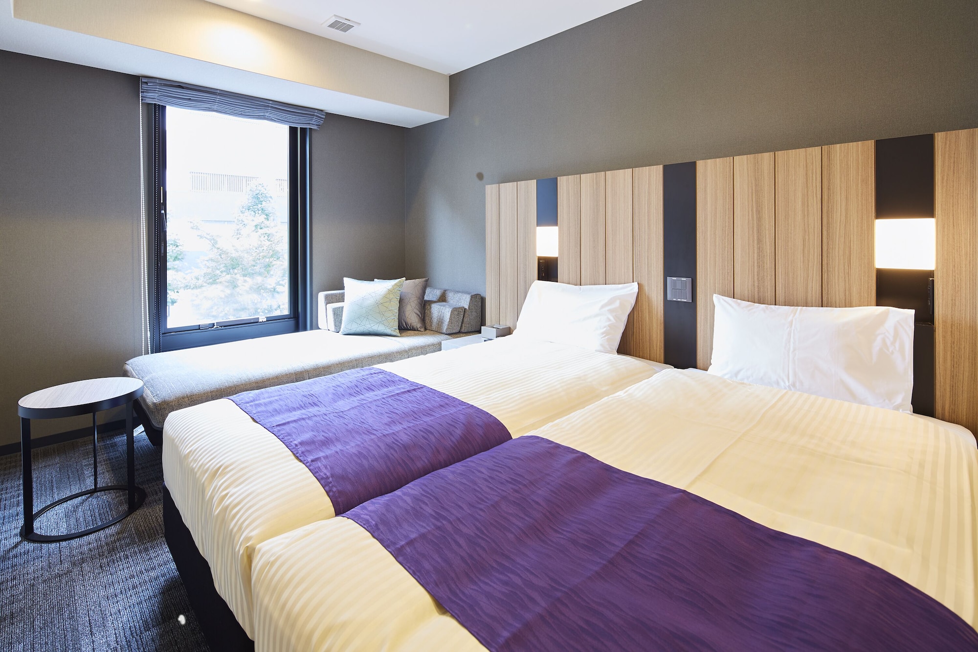 STANDARD, TWIN BEDS, SOFA