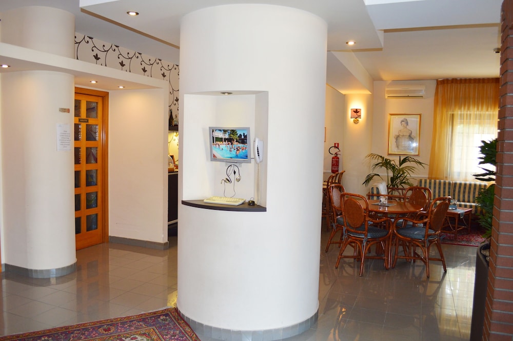 HOTEL REDEBORA 32/45
