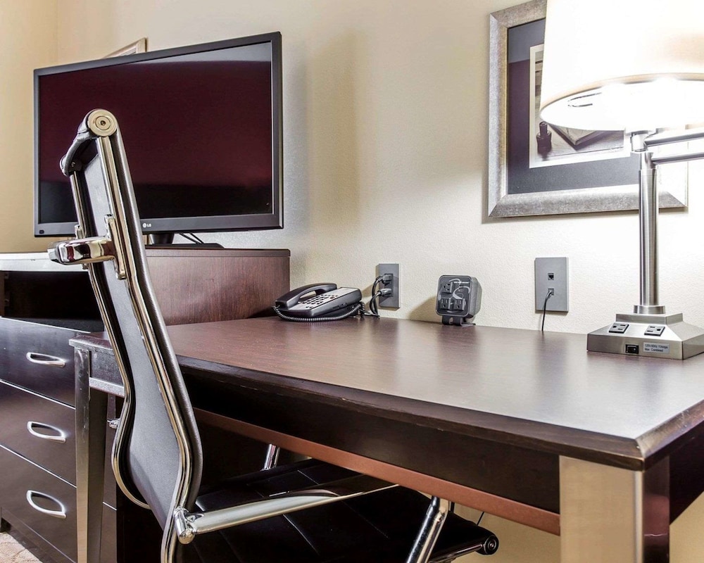 Comfort Suites Stockbridge Atlanta South 37/39