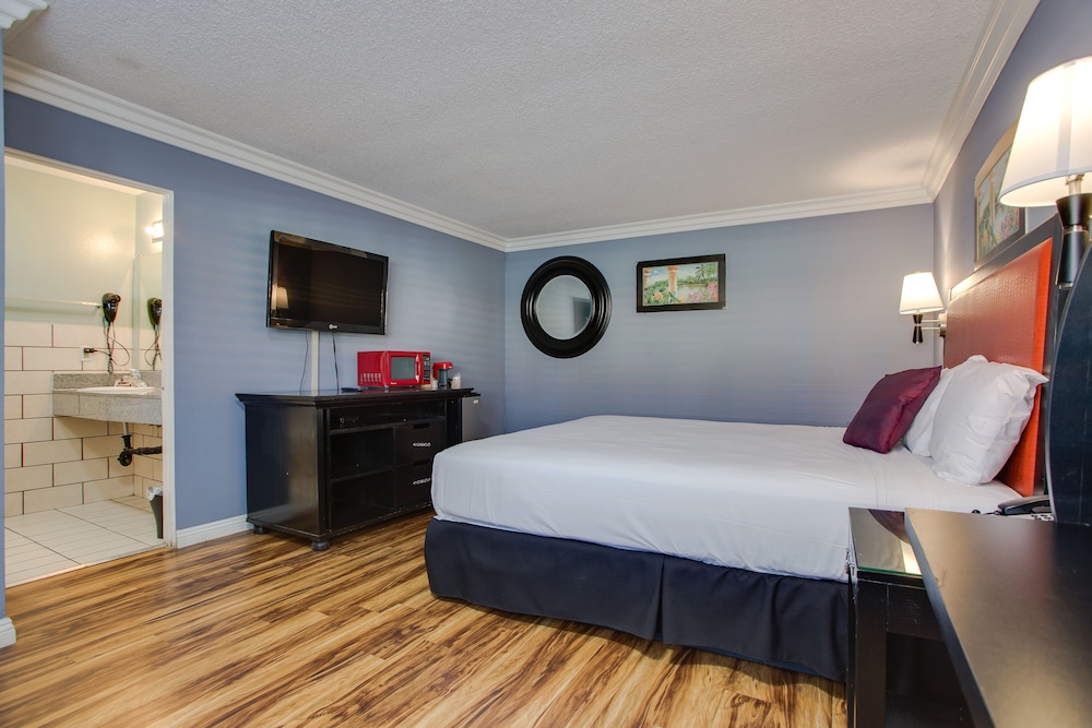 Big A Motel 12/49