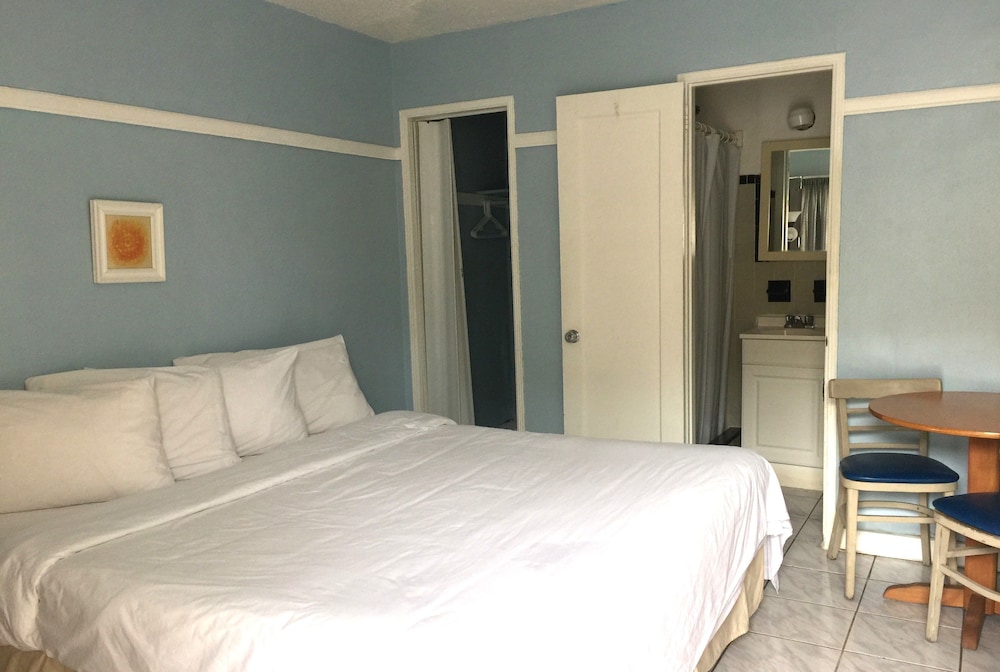 The St Maurice Beach Inn 11/66