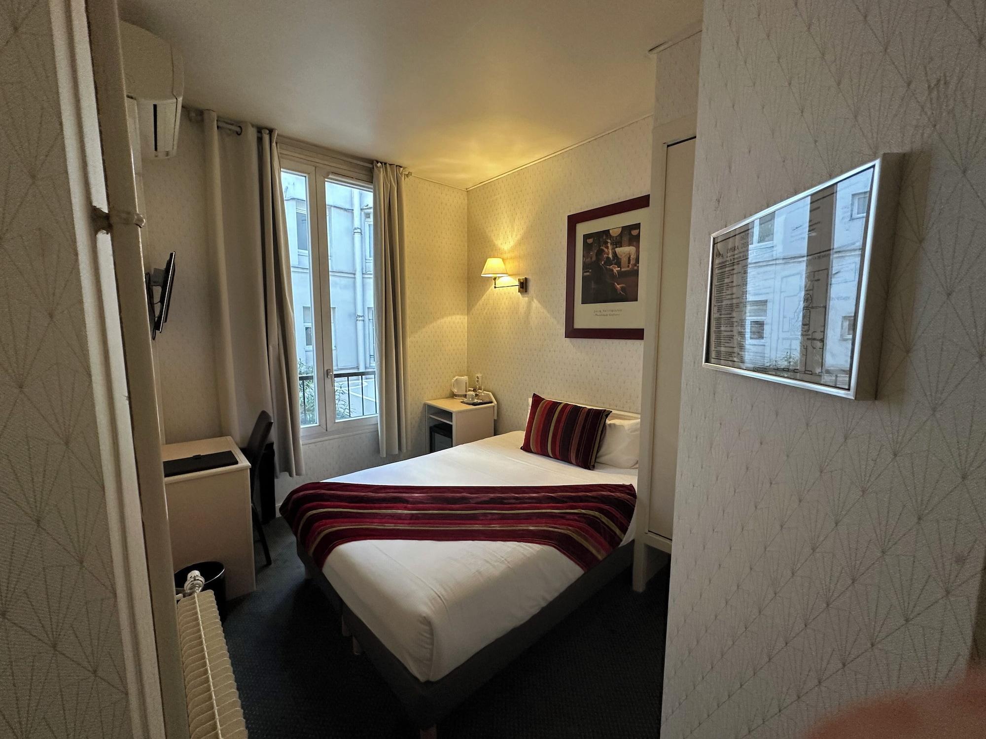 Room, Single, Double Bed