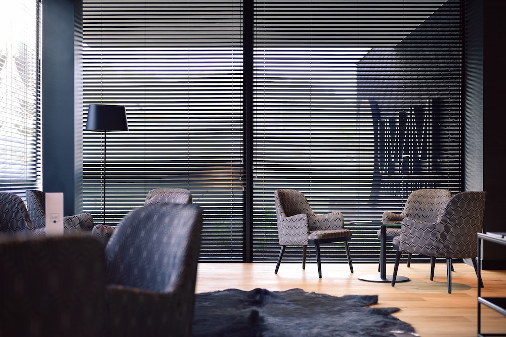 R hotel experiences 28/58