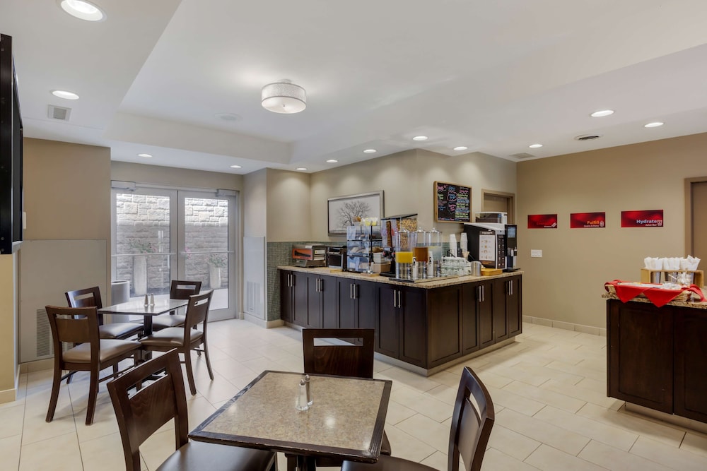 Best Western Plus Walkerton Hotel and Conference Centre 31/43