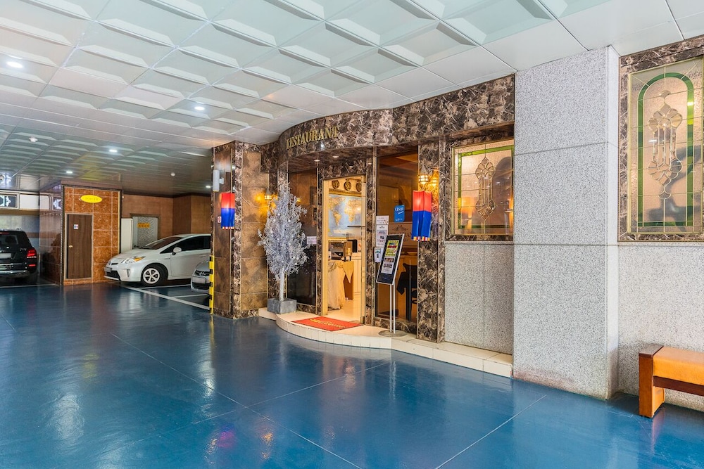 Suwon Symphony Tourist Hotel 40/52