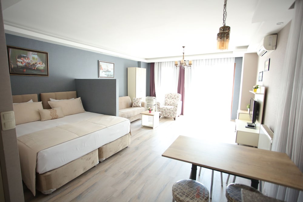 La Casa Suites 6/34