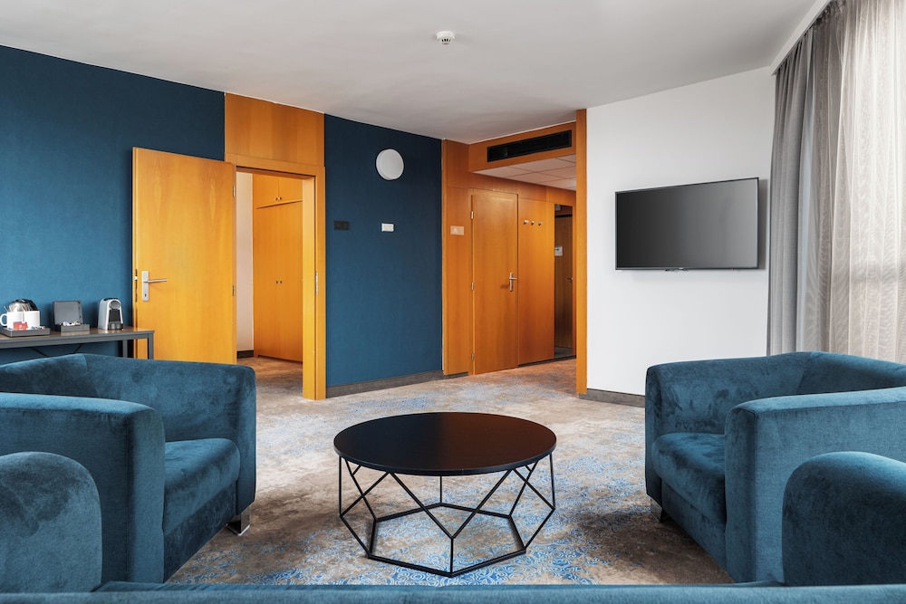 OREA HOTEL PYRAMIDA 56/73