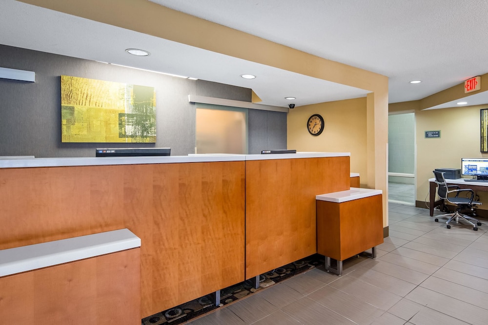 Quality Inn and Suites Southport 7/36