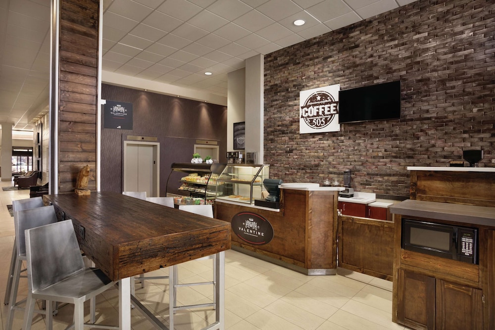 DoubleTree by Hilton Hotel Albuquerque 38/54
