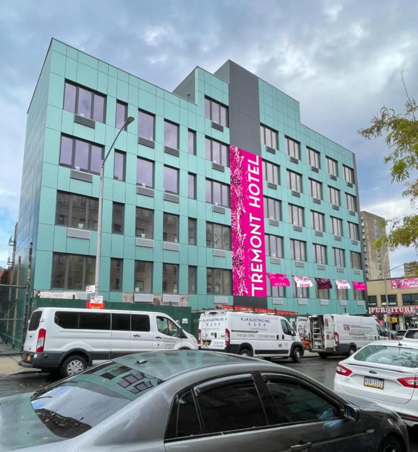 Tremont Hotel Bronx 8/50