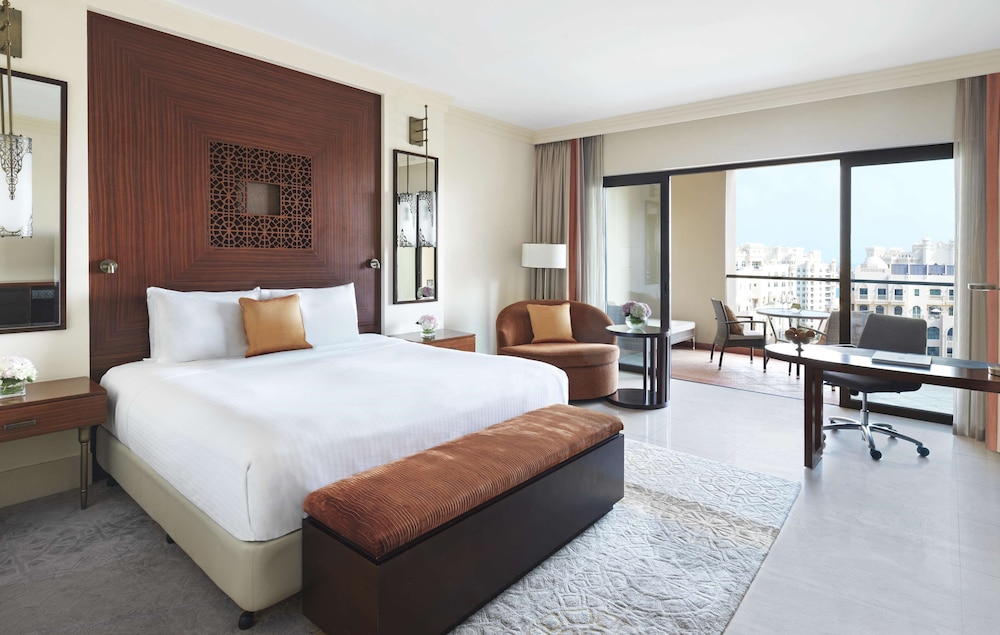 HERITAGE, FAIRMONT, 2 QUEEN BEDS
