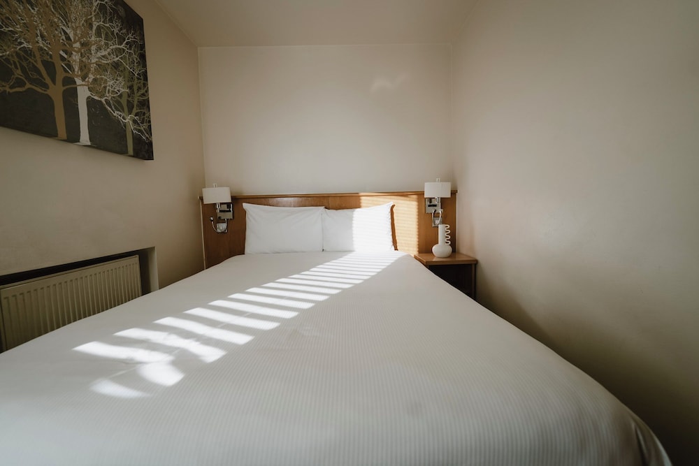 STG Hotel London Oxford Street 75/143