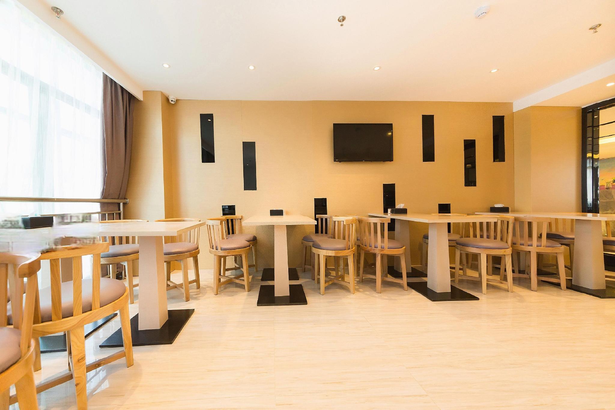 Lavande Hotels (Weihai Weigao Square) 23/28