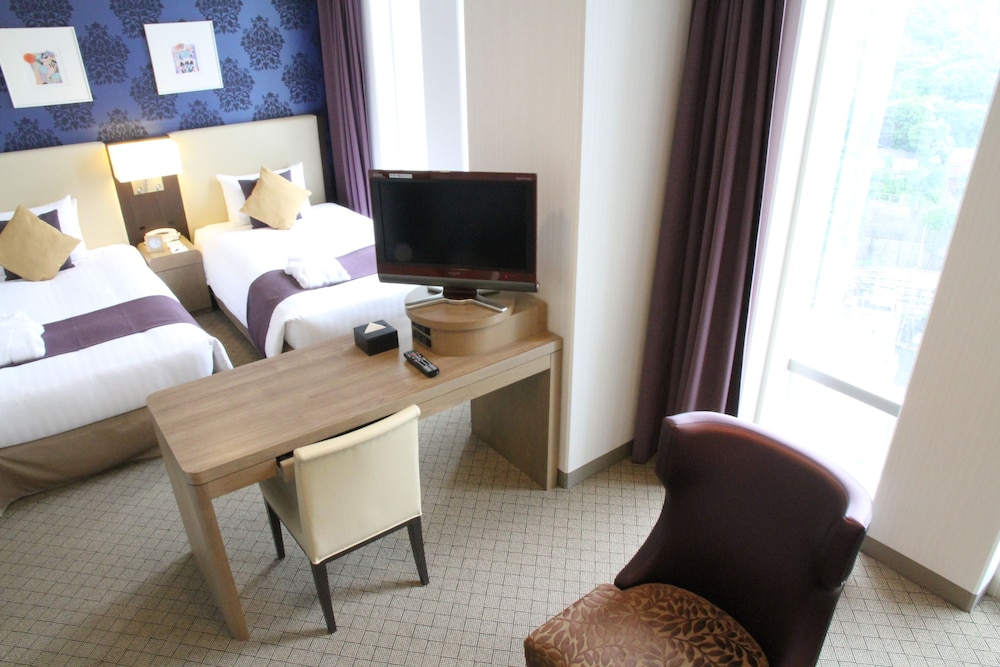 MERCURE YOKOSUKA 46/70