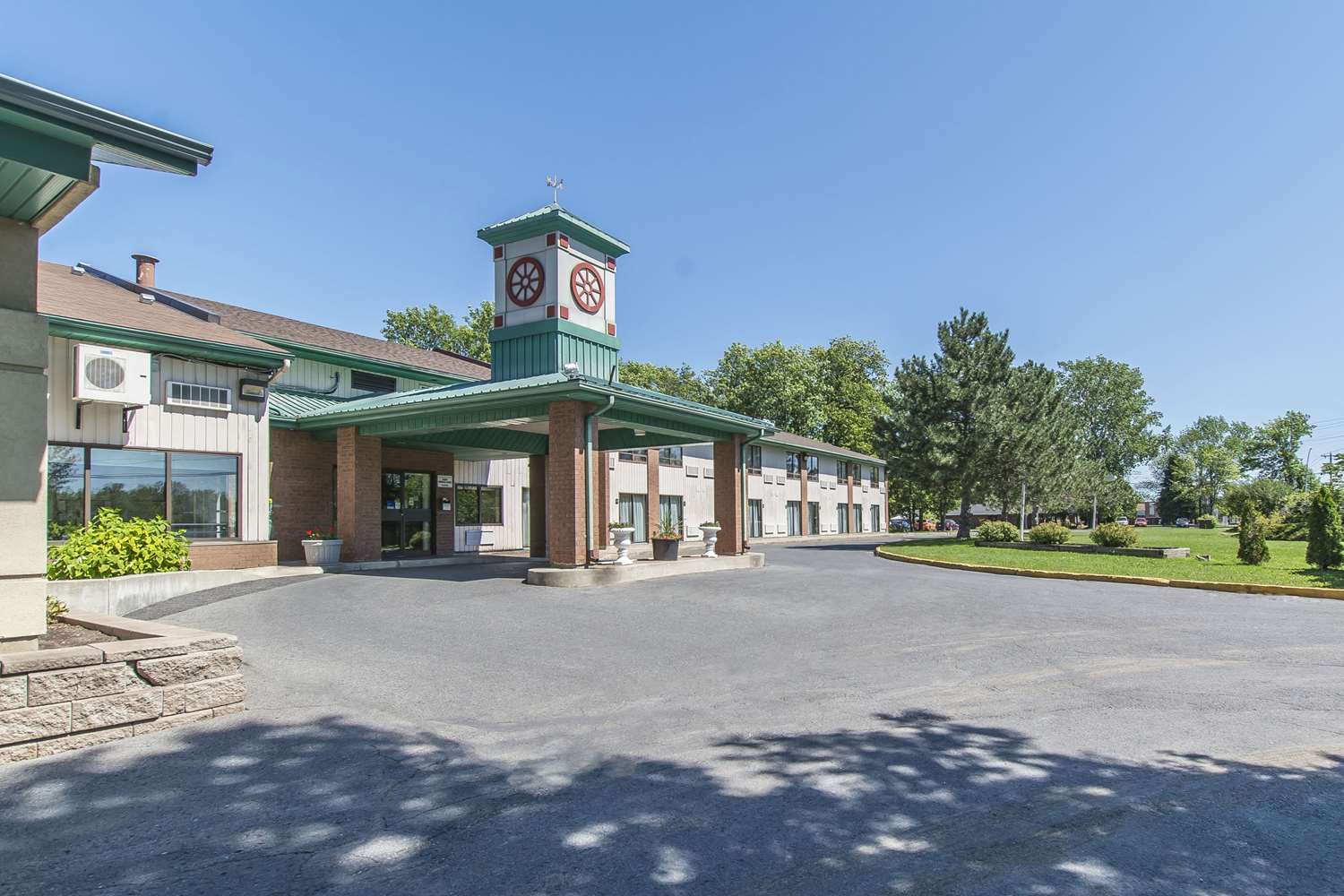 Comfort Inn Cornwall, ON 40/41