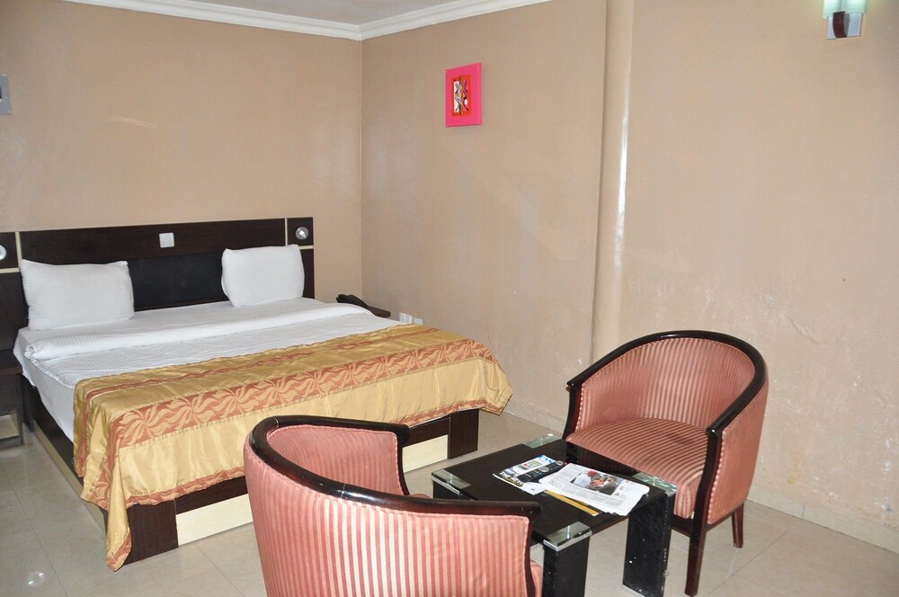 Beni Apartment And Suites 19/50