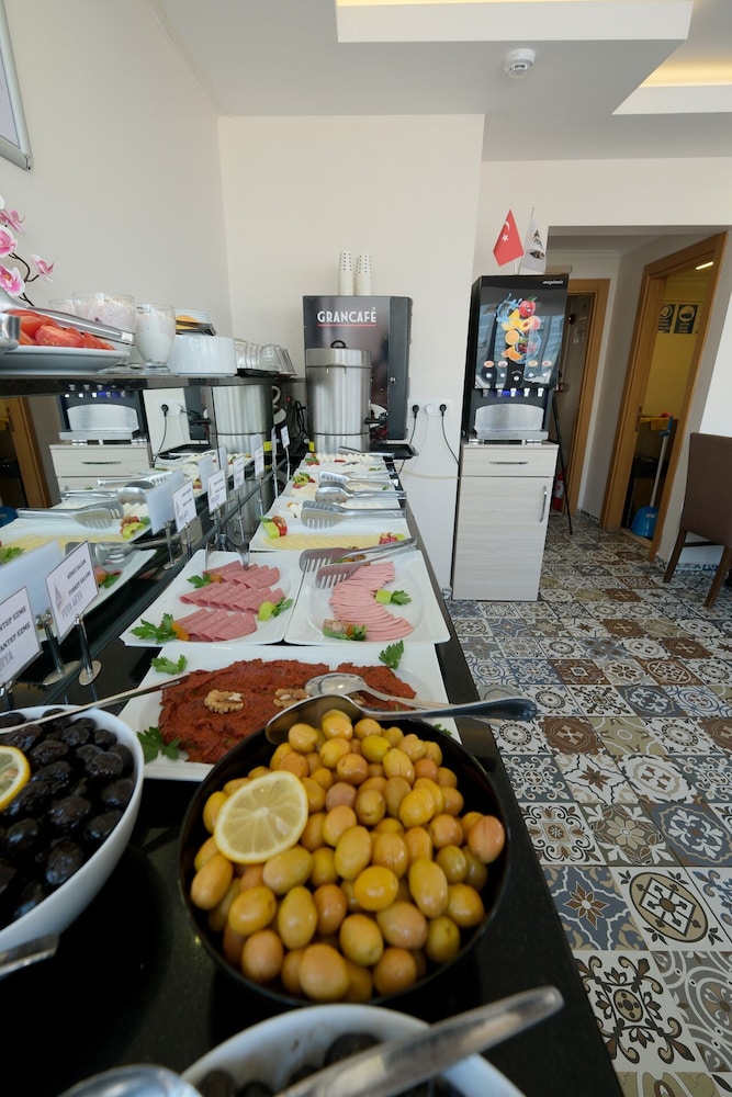 Pera Arya Hotel 37/71