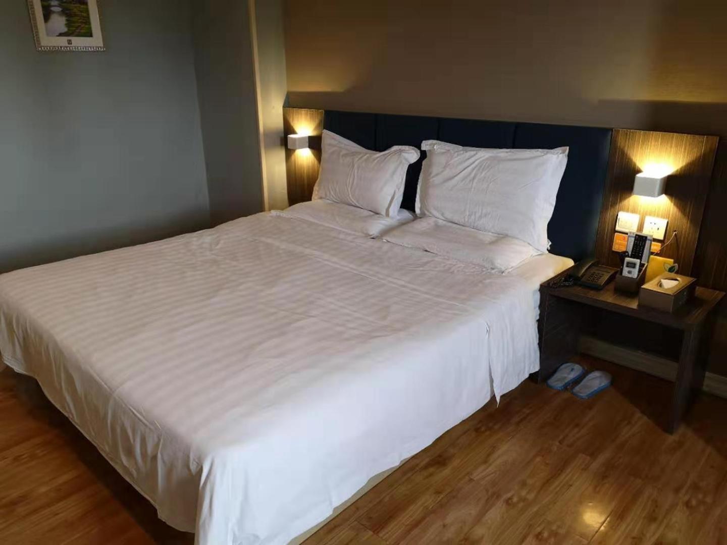 7 Days Inn (Shenzhen Shajing Citizen Square) 37/47