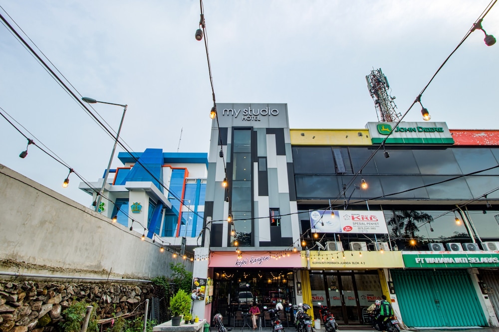 My Studio Hotel Juanda Airport - Hostel 1/17