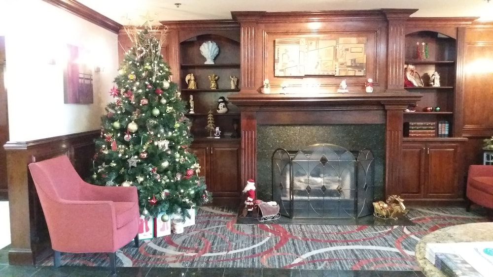 Holiday Inn Express Hotel And Suites Waterford 1/47